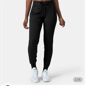 HALARA high waisted joggers